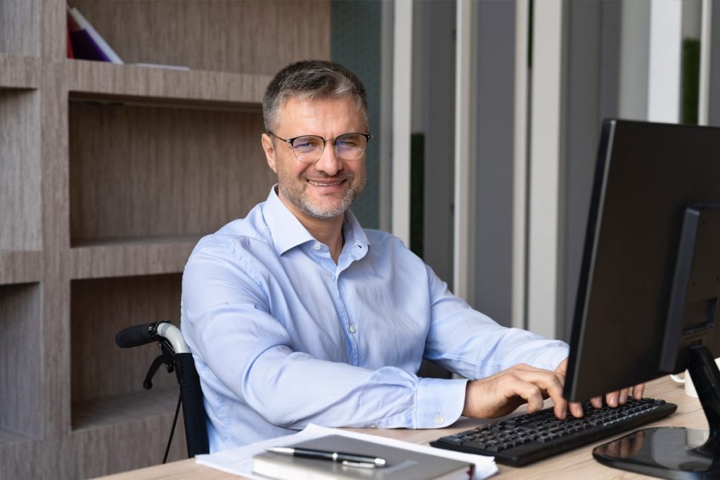 An advisor using AI Tools in Business Software